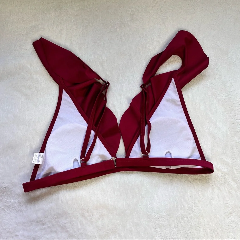 Beautiful burgundy red ruffled triangle bikini top from Shein - Picture 3 of 3